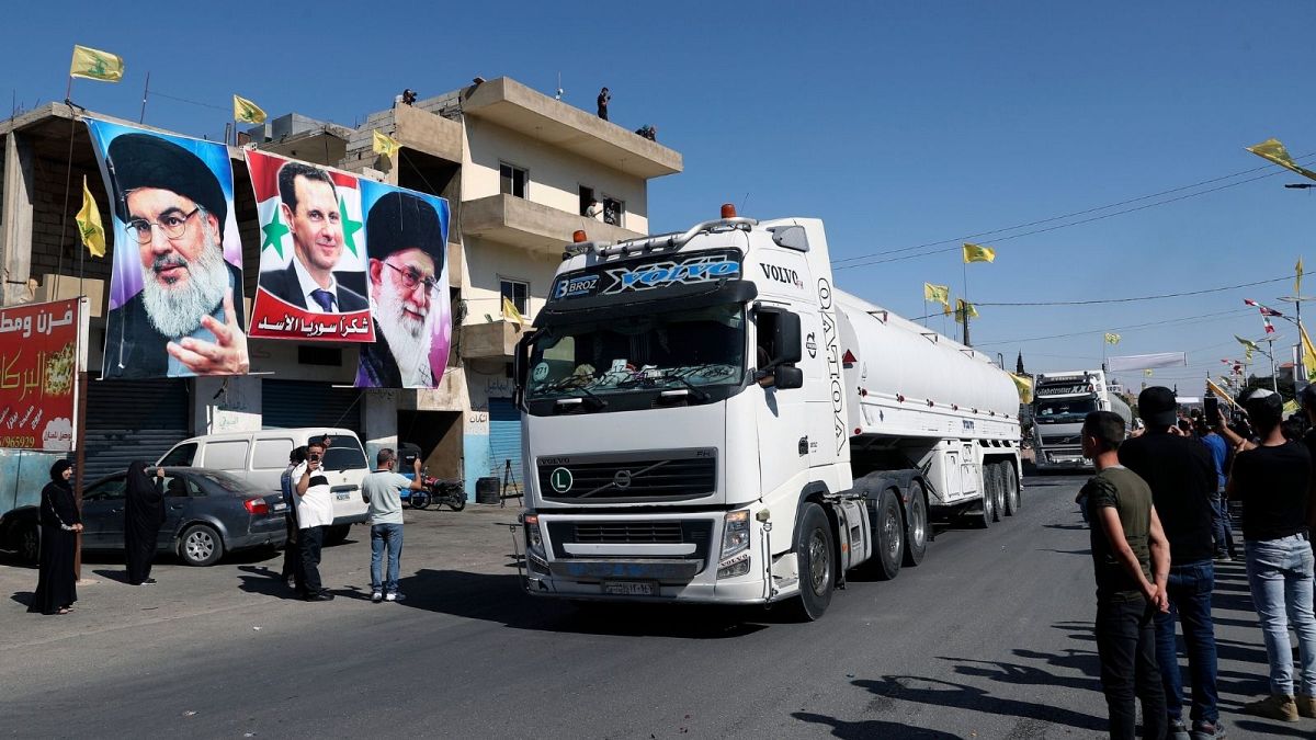 استقبال هواداران حزب‌الله از ورود سوخت ایران از سوریه به لبنان