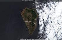 La isla de la Palma desde el espacio el pasado 12 de septiembre. Los vecinos tienen preparado el equipaje si se presenta una emergencia