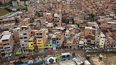  شاهد: سكان الأحياء العشوائية الفقيرة في ساو باولو البرازيلية يحيون الذكرى المئوية لتأسيسها