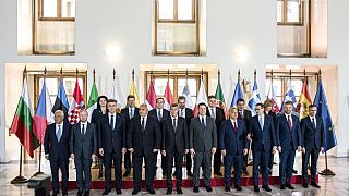 صورة من الارشيف -  في بداية قمة الاتحاد الأوروبي للتماسك، التي حضرها الجنوب وممثلي أوروبا الوسطى 16 دولة عضو في الاتحاد الأوروبي - 5 نوفمبر 2019، براغ.