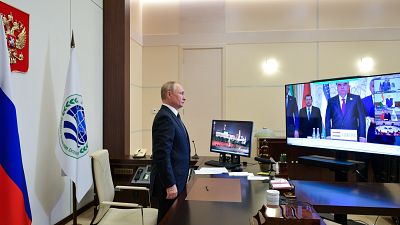 Владимир Путин принял участие в саммите ШОС по видеосвязи