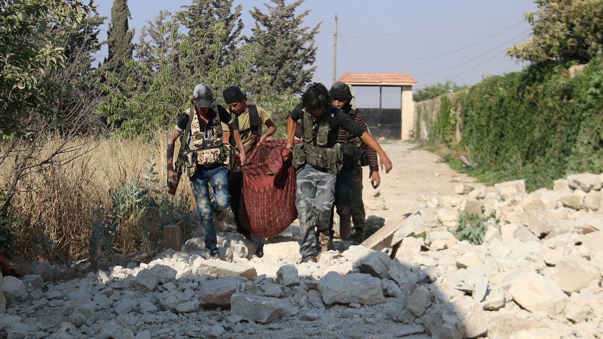 IŞİD ile çarpışan Suriye güçleri (Arşiv)