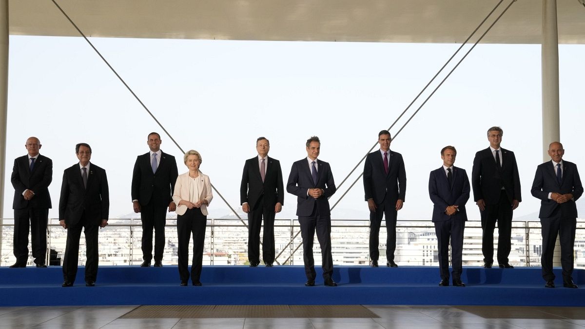 Οι ηγέτες των χωρών που έλαβαν μέρος στη Σύνοδο EUMED9 στην Αθήνα και η πρόεδρος της Κομισιόν