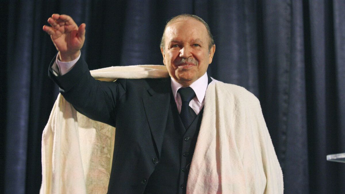 Жители Алжира вспоминают Абдельазиза Бутефлику