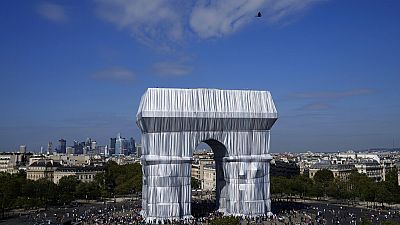 Now you can touch it: wrapped Arc de Triomphe opens to the public