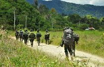 Indonesische Soldaten auf der Suche nach Mitgliedern des Islamischen Staates