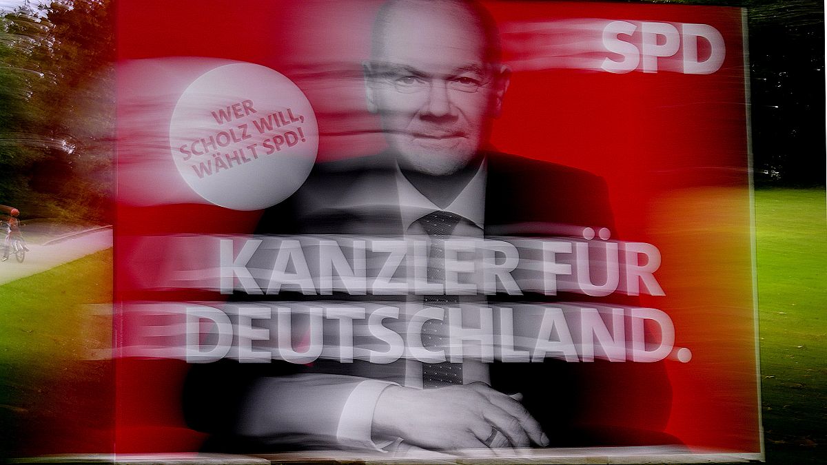 بیلبورد تبلیغاتی اولاف شولتز،‌ سرلیست حزب سوسیال دموکرات در انتخابات پارلمانی آلمان