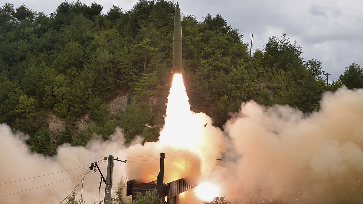 خلال تجربة صاروخية تقول كوريا الشمالية إنها تكللت بالنجاح 