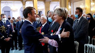 Macron pays tribute to Harki soldiers in ceremony at Élysée Palace
