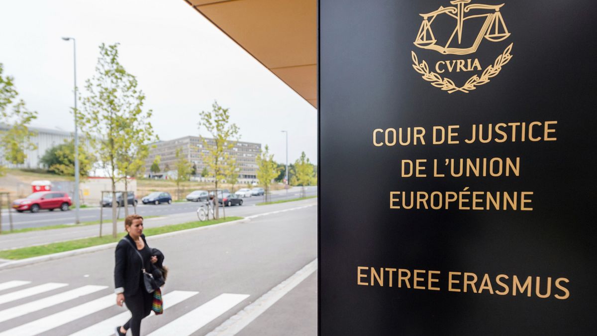 Avrupa Adalet Divanı'nın girişi (arşiv) 