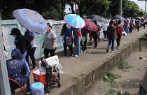 Nicaragüenses hacen fila para recibir la vacuna, 20/9/2021, Managua, Nicaragua