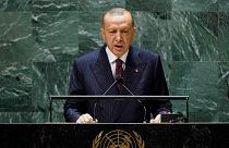 Erdoğan, Birleşmiş Milletler (BM) Genel Kurul Salonu'nda BM'nin 76'ncı Genel Kurulu görüşmelerinde katılımcılara hitap etti.
