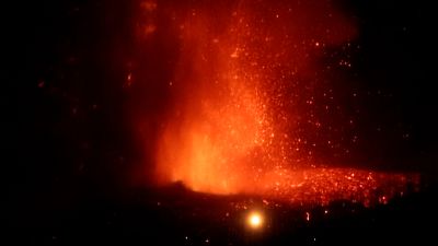 As imagens espetaculares da erupção do vulcão Cumbre Vieja