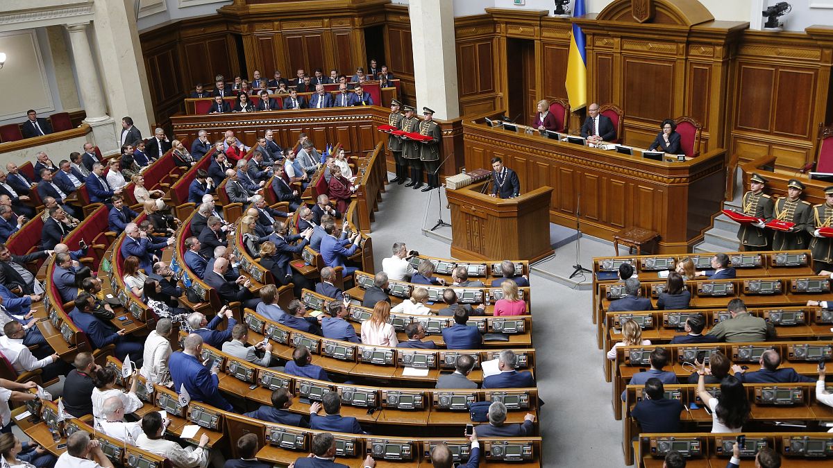 The new law will now be signed into effect by President Volodymyr Zelenskyy.