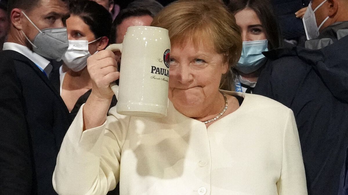 Angela Merkel: De "menina" de Kohl a "mãe" da Alemanha
