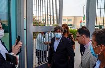 الرئيس السابق لإقليم كاتالونيا كارليس بوتشيمون بعد إطلاق سراحه من السجن  في ساساري، جزيرة سردينيا، إيطاليا، 24 سبتمبر 2021