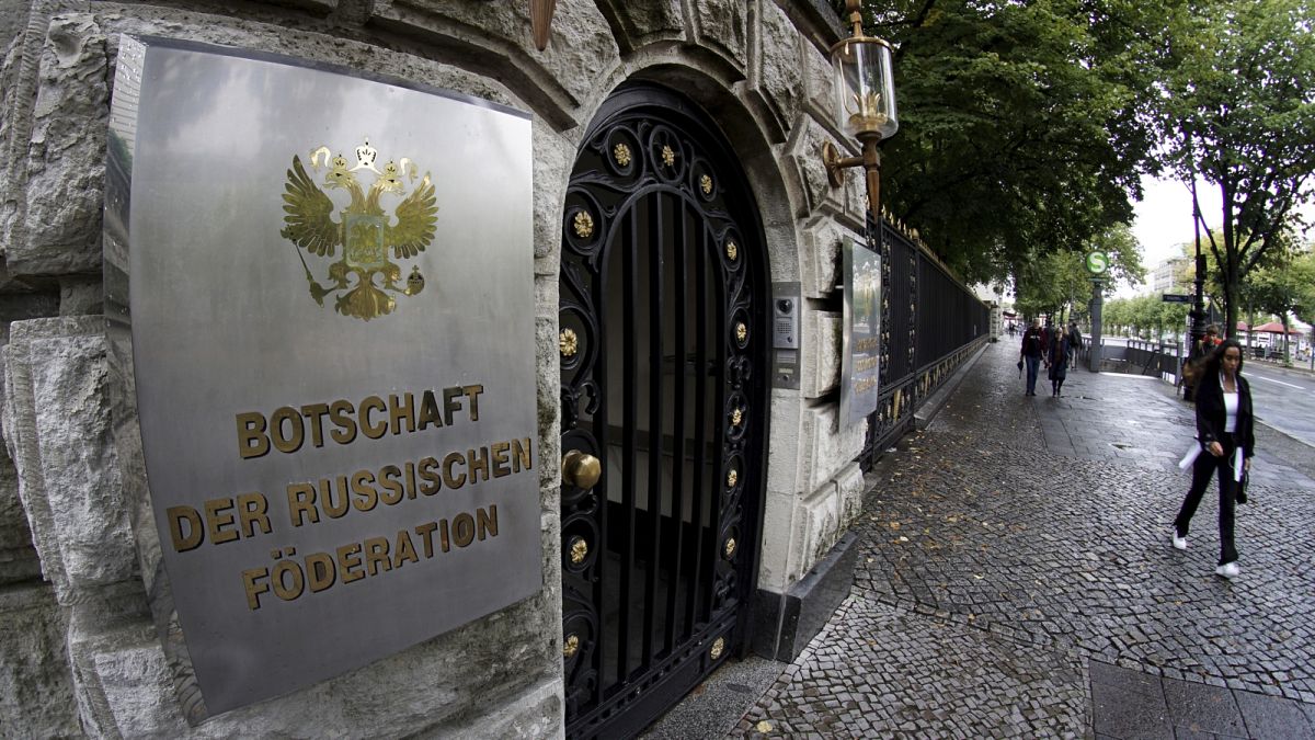 Az Orosz Föderáció berlini nagykövetségének bejárata