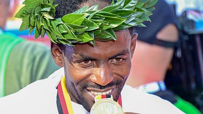 Maratona di Berlino, trionfo etiope. Sul podio Adola e Gebreslase