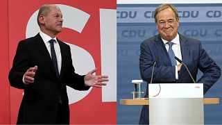 Olaf Scholz (SPD, à esquerda) e Armin Laschet (CDU, à direita) alimentam esperança de formar governo