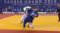 Le judoka russe Arman Adamian, lors de son combat en finale du Grand Prix de Zagreb, le 26 septembre 2021, Croatie