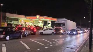 La crisis de transportistas deja sin combustible a las gasolineras del Reino Unido