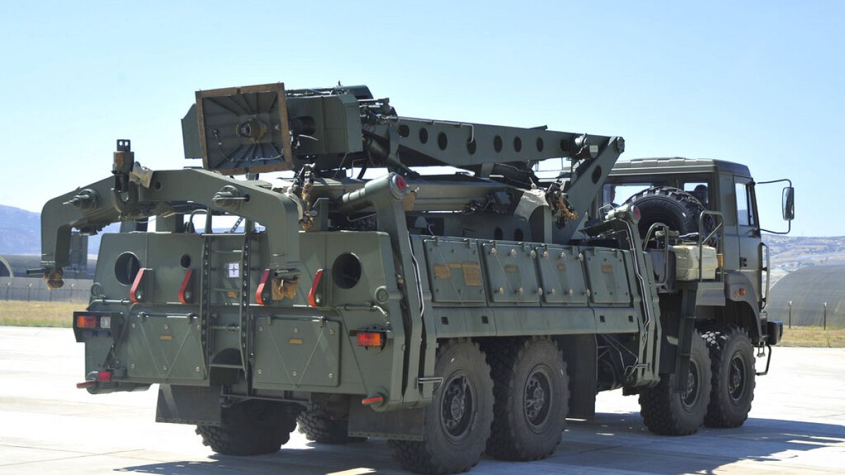  S-400 hava savunma sistemlerinin parçalarını taşıyan bir kamyon, Ankara, 27 Ağustos 2019 