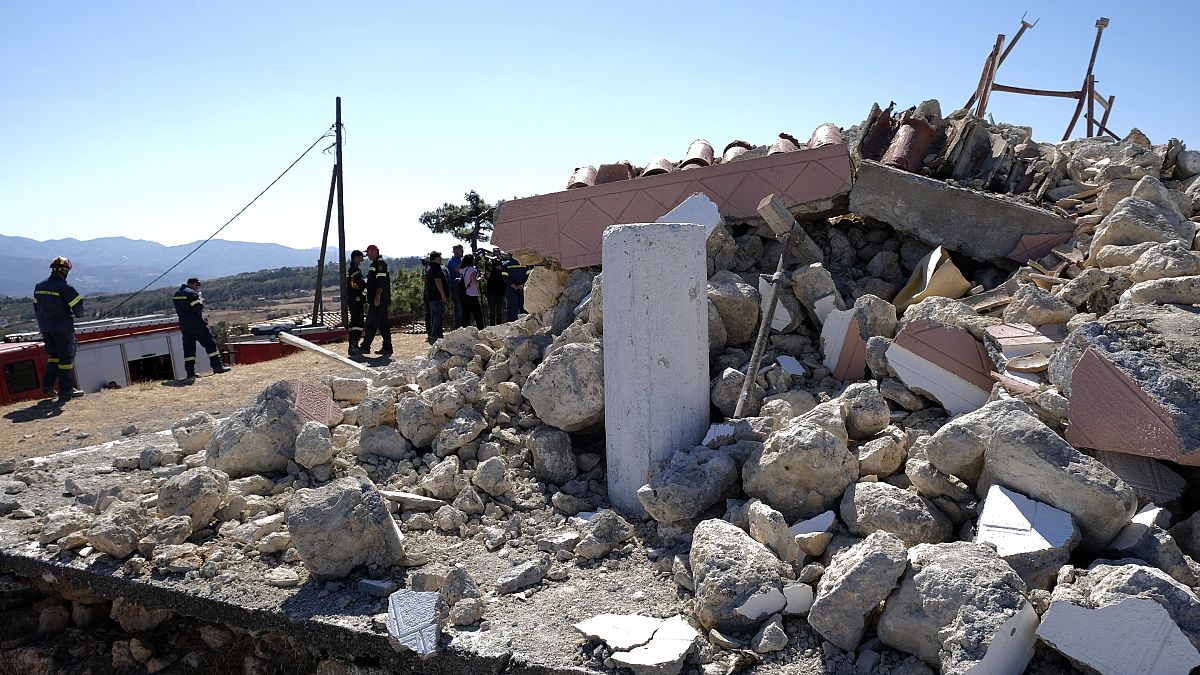 Terremoto a Creta, operaio muore nel crollo di una chiesa