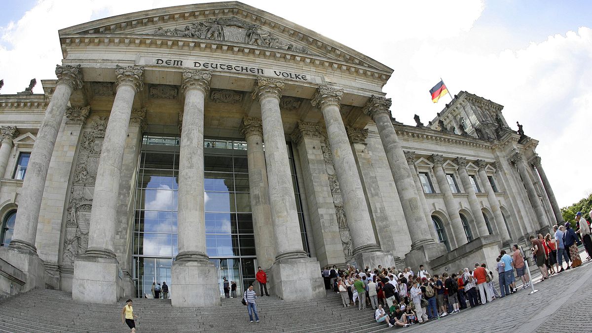 Almanya Federal Meclisi'nin (Bundestag) dış cephesi