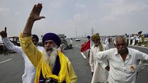 Un año de protestas que no cesan de los agricultores indios, llaman a la huelga nacional