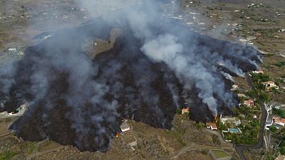شاهد: هكذا نجا "المنزل المعجزة" من الحمم البركانية المتدفقة من بركان لا بالما