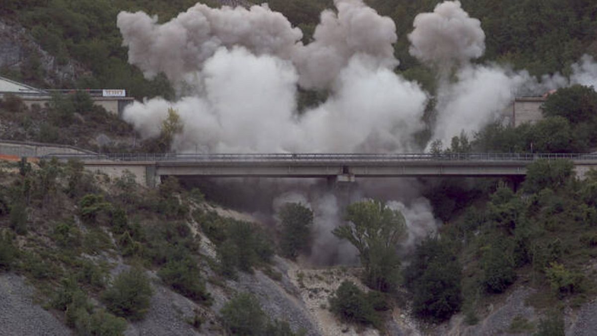 Demolizione Viadotto Cerqueta