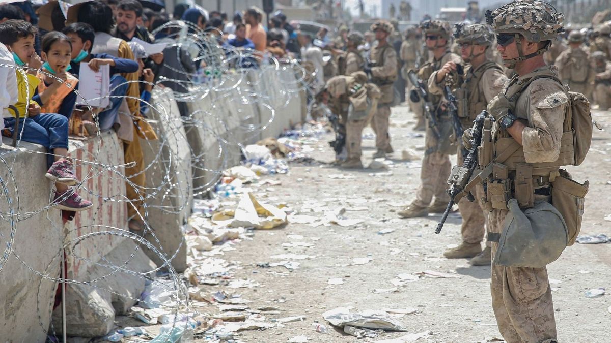 تفنگداران آمریکایی در فرودگاه بین‌المللی کابل