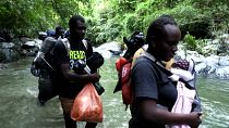 Haitian migrants cross Colombian jungle en route to US