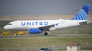 United Airlines Covid-19 aşısı olmayı kabul etmeyen yaklaşık 600 çalışanını işten çıkaracak