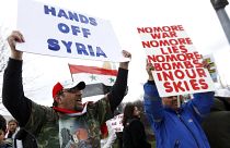 ABD'nin Suriye'deki askeri müdahalesini protesto eden bir gösterici (arşiv)