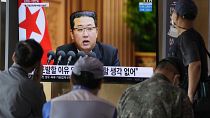 Kim Jong-un abre linha de diálogo com Coreia do Sul