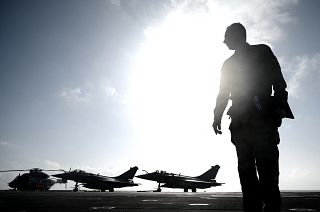 Hickhack zwischen Paris und Algier: Ärger um Visas und Flugzeuge