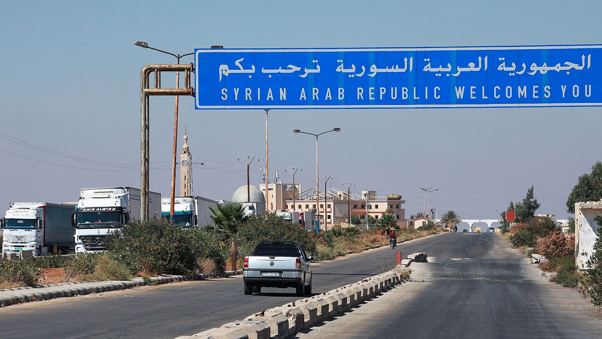 معبر نصيب/جابر بين سوريا والأردن يوم إعادة افتتاحه في 29/09/2021