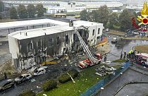 Milano: aereo turistico di un miliardario si schianta su un edificio, almeno 8 morti