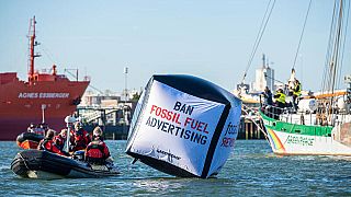 Action de Greenpeace dans le port de Rotterdam