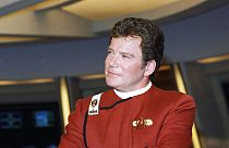 Foto de archivo de William Shatner interpretando el papel del capitán Kirk