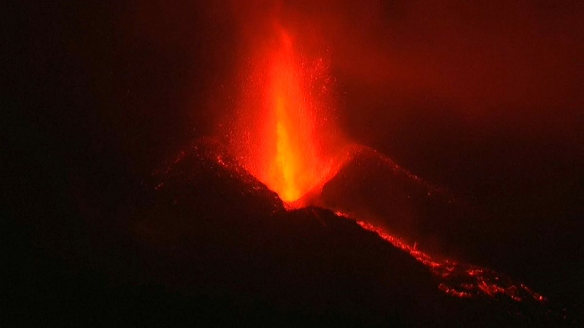 La grande eruzione. A La Palma il vulcano non accenna a diminuire l'attività