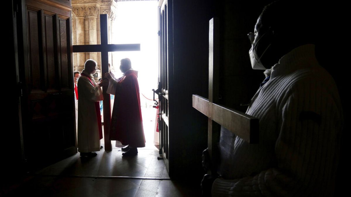 "Sie kommen aus der Hölle": Bericht zu Missbrauch in der katholischen Kirche in Frankreich
