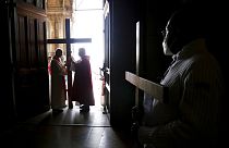 Abus sexuels dans l'Eglise : la France sous le choc du "rapport Sauvé"