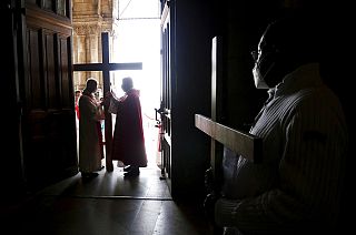 "Sie kommen aus der Hölle": Bericht zu Missbrauch in der katholischen Kirche in Frankreich