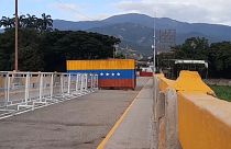 Contenedor bloqueando el paso en el puente Simon Bolívar, 4/10/2021, San Antonio del Táchira, Venezuela