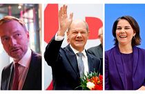 De gauche à droite : Christian Lindner (chef du FDP, libéral), Olaf Scholz (chef du SPD, sociaux-démocrates) et Annalena Baerbock (cheffe des Verts)