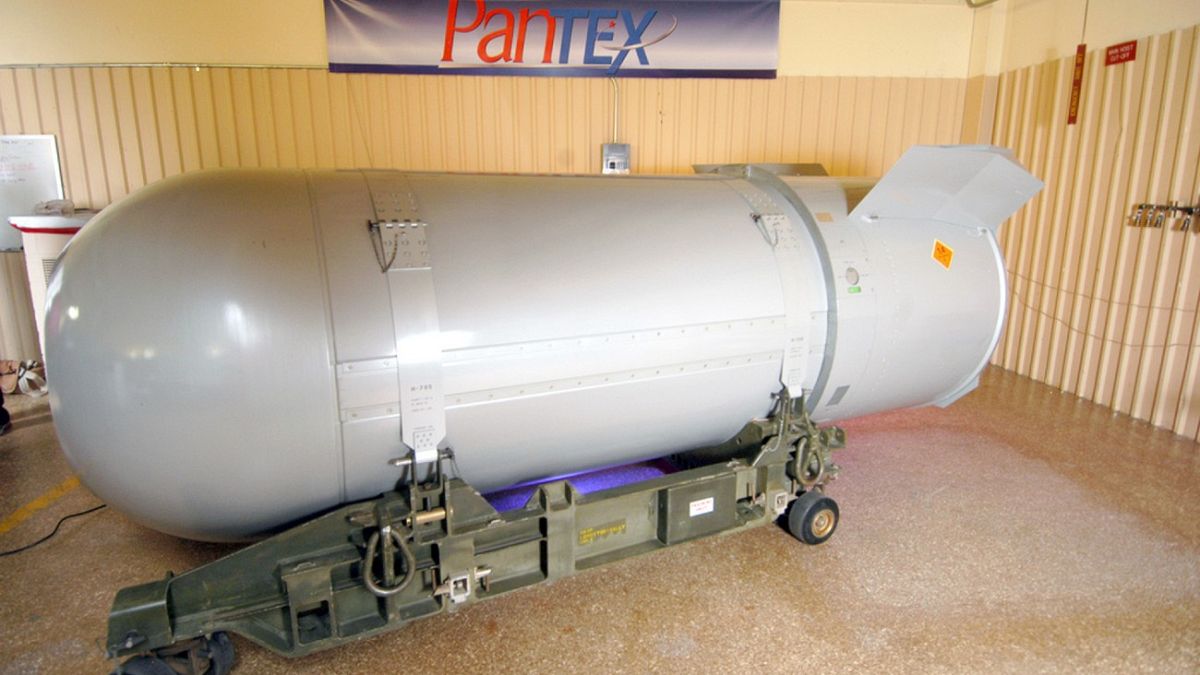  آخر قنبلة نووية أميركية من طراز B53. فككت القنبلة التي كانت تزن أكثر من 4500 كيلوغراما الثلاثاء 25 أكتوبر 2011