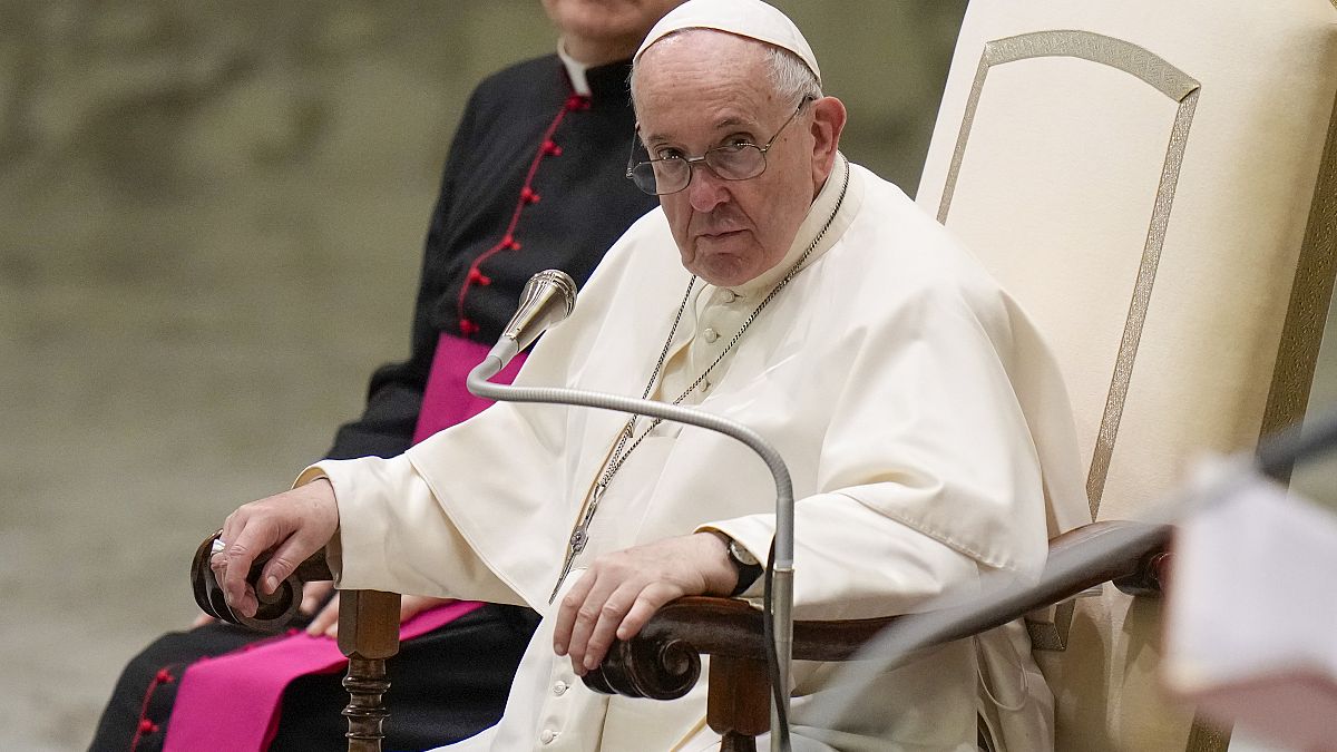 Папа Франциск: "Это наш стыд"