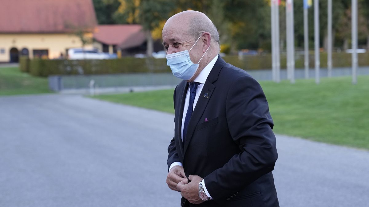 وزير الخارجية الفرنسي يصل إلى سلوفينيا 